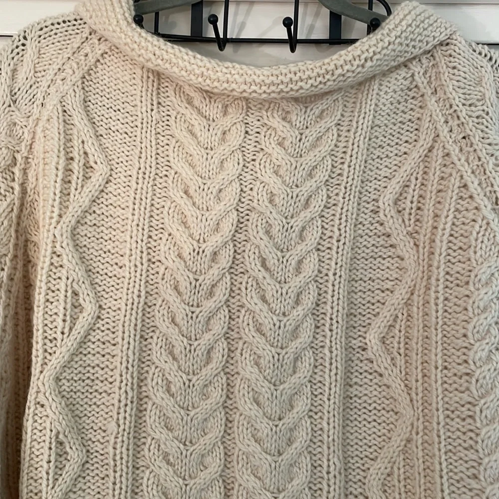 Handmade Oversized Button Down Cream Cable Beautiful Cardigan - Picture 8 of 10